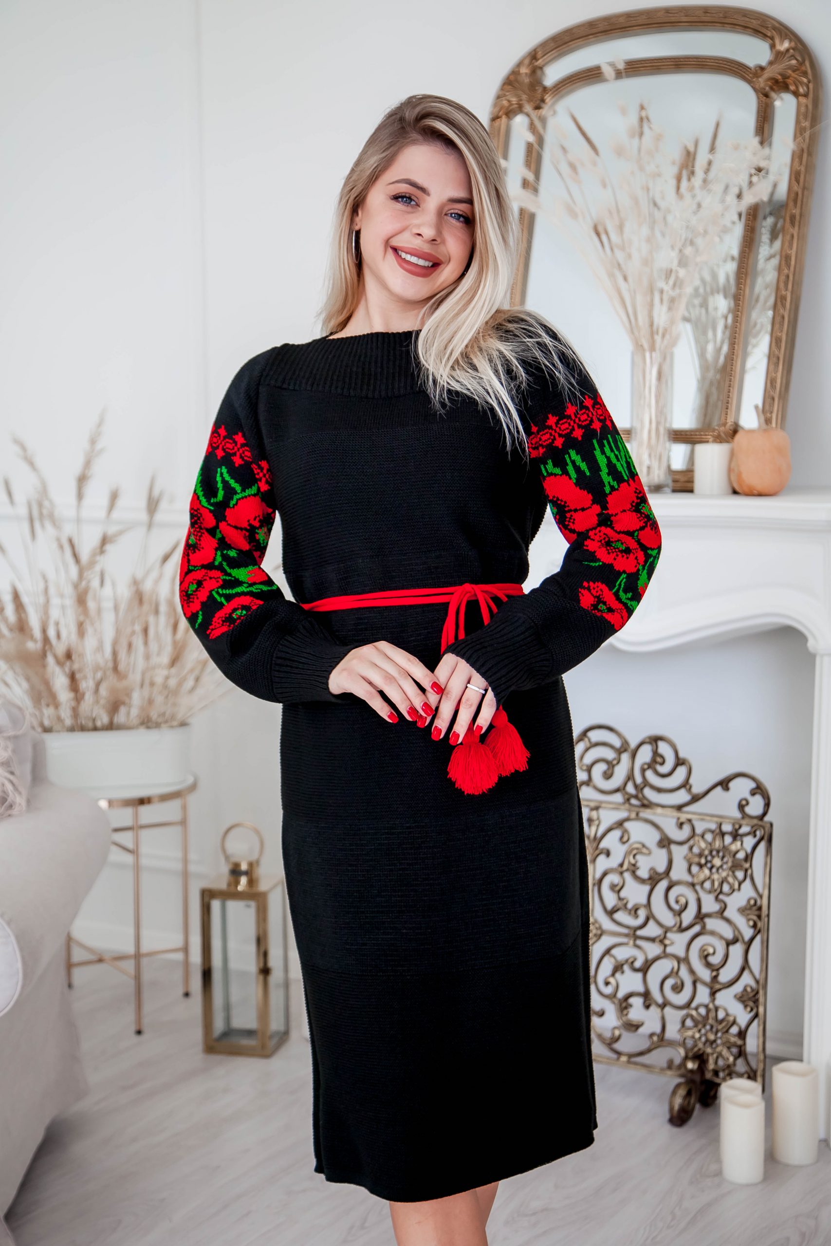 В’язана сукня Маки (чорно-червона) hover image