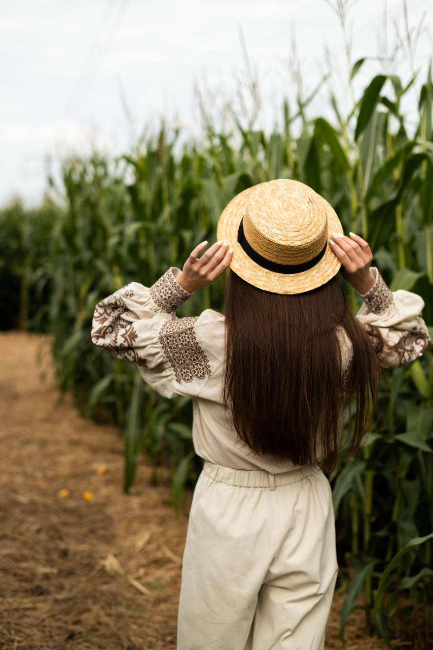 Жіноча вишита сорочка Карпатська зірка (беж) hover image