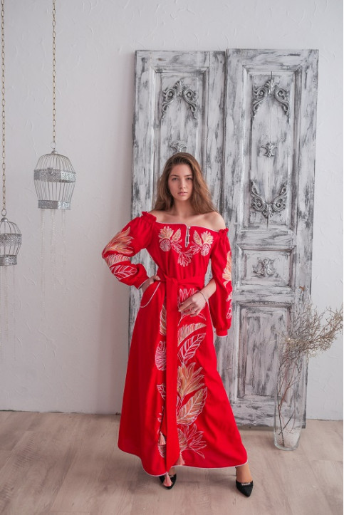 Жіноча вишита сукня Княжна (червона)