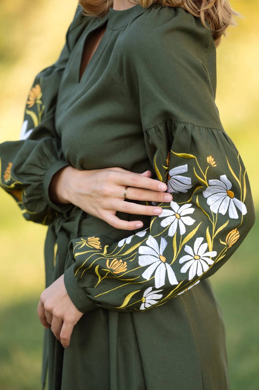 Жіноча вишита сукня Ромашкове поле (хакі)