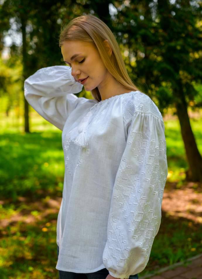 Жіноча вишита сорочка Світанок (біла по білому) hover image