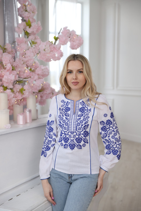 Жіноча вишиванка Влада (біло-синя) hover image