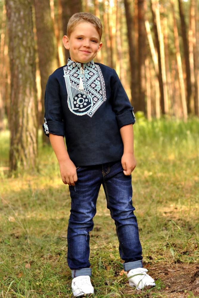 Вишиванка для хлопчика Бандура