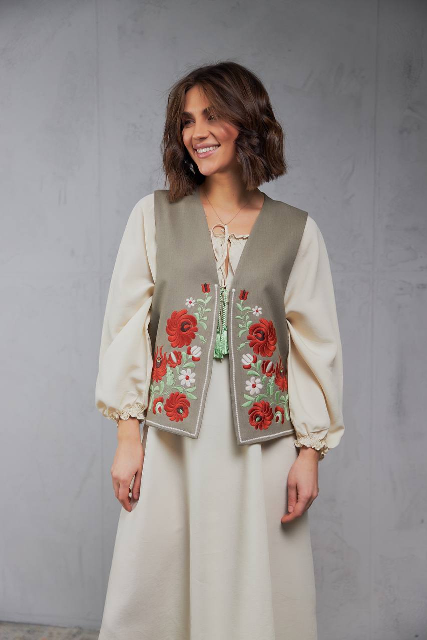 Жіноча вишита жилетка Петриківка (мокко)