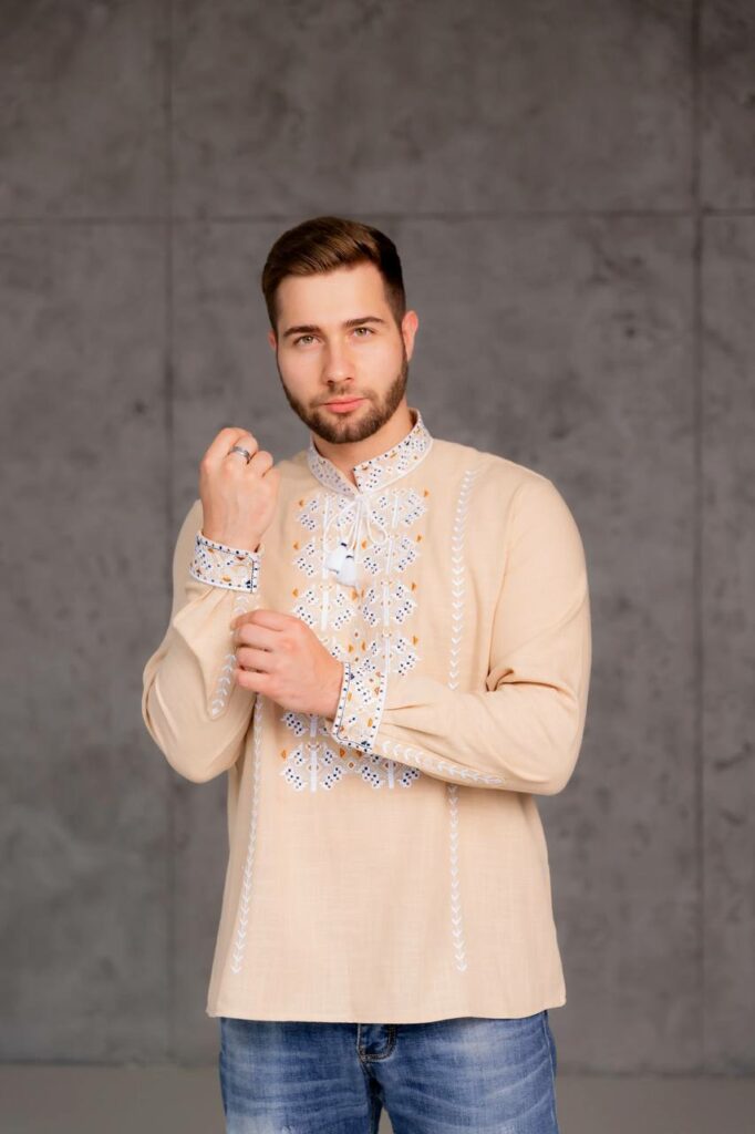 Чоловіча вишиванка Залісся (бежева)