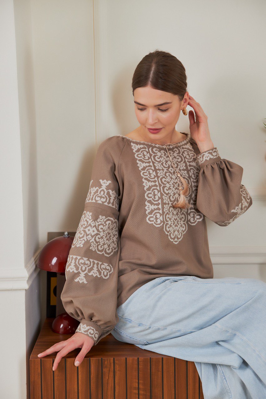 Жіноча вишита сорочка Козачка (мокко)