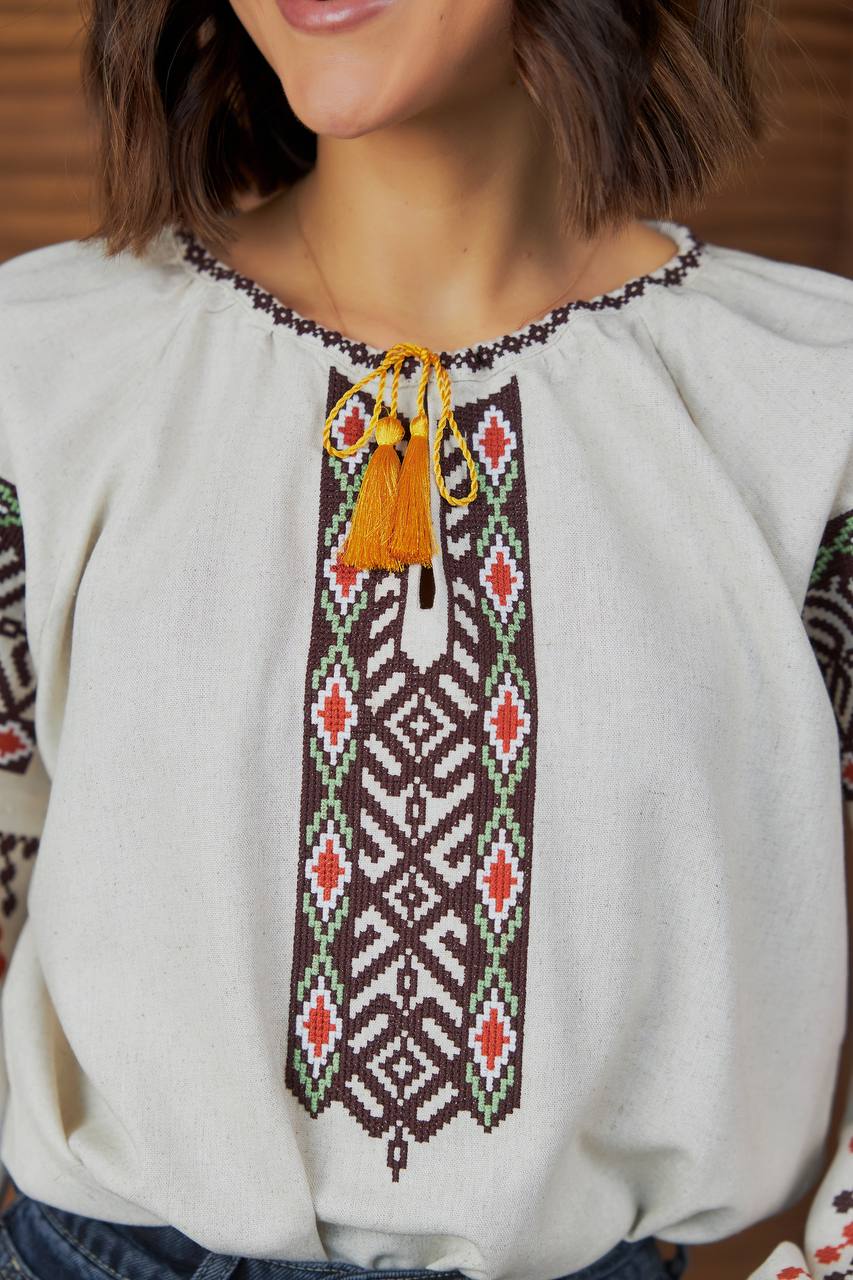 Жіноча вишиванка Колоритна (беж)