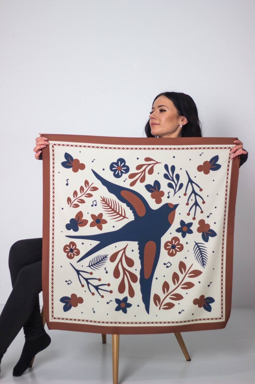 Хустка Ластівка hover image