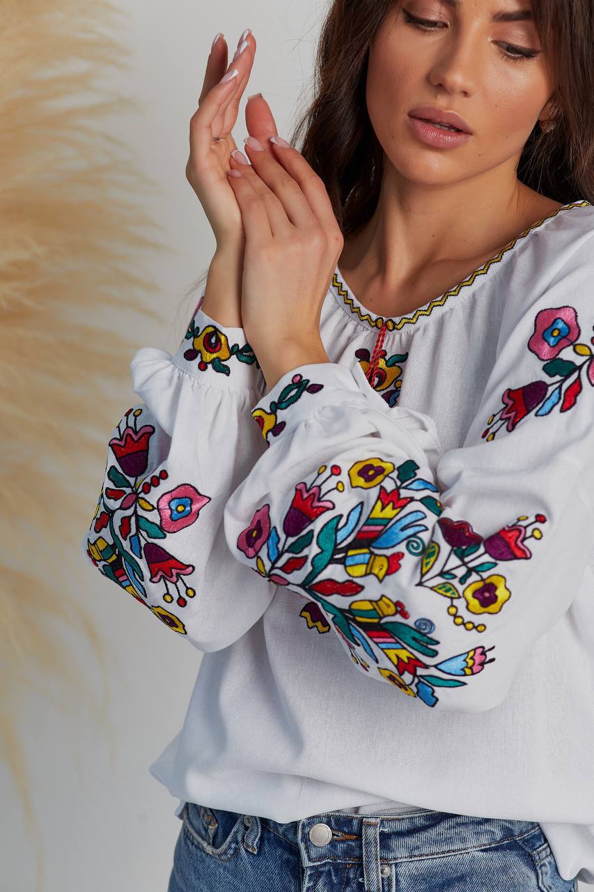 Жіноча вишиванка Гуцулка (біла)