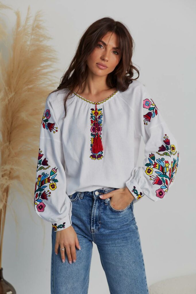 Жіноча вишиванка Гуцулка (біла)