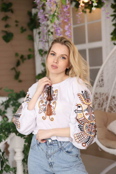 Жіноча вишиванка Марта (біло-золота) hover image