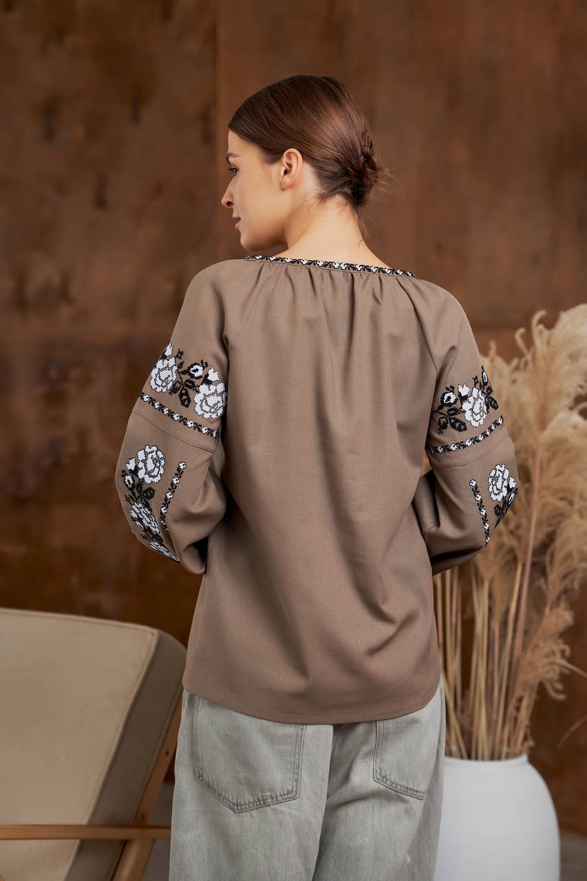 Жіноча вишиванка Барва (мокко)