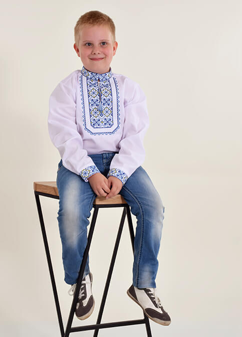 Дитяча вишиванка Капрал (біло-синя)