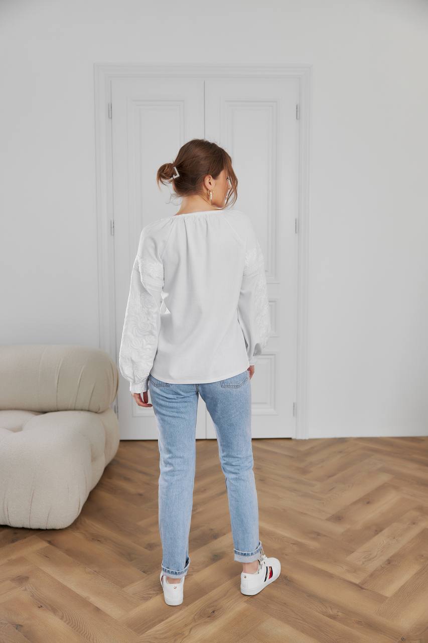 Жіноча вишита сорочка Петриківка (біла)