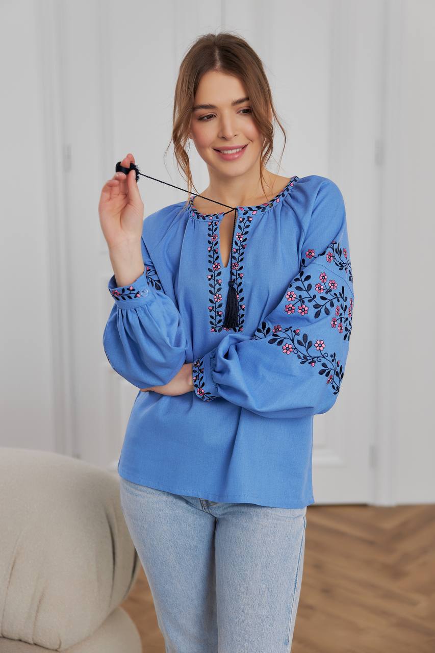 Жіноча вишита сорочка Подолянка (блакитна)