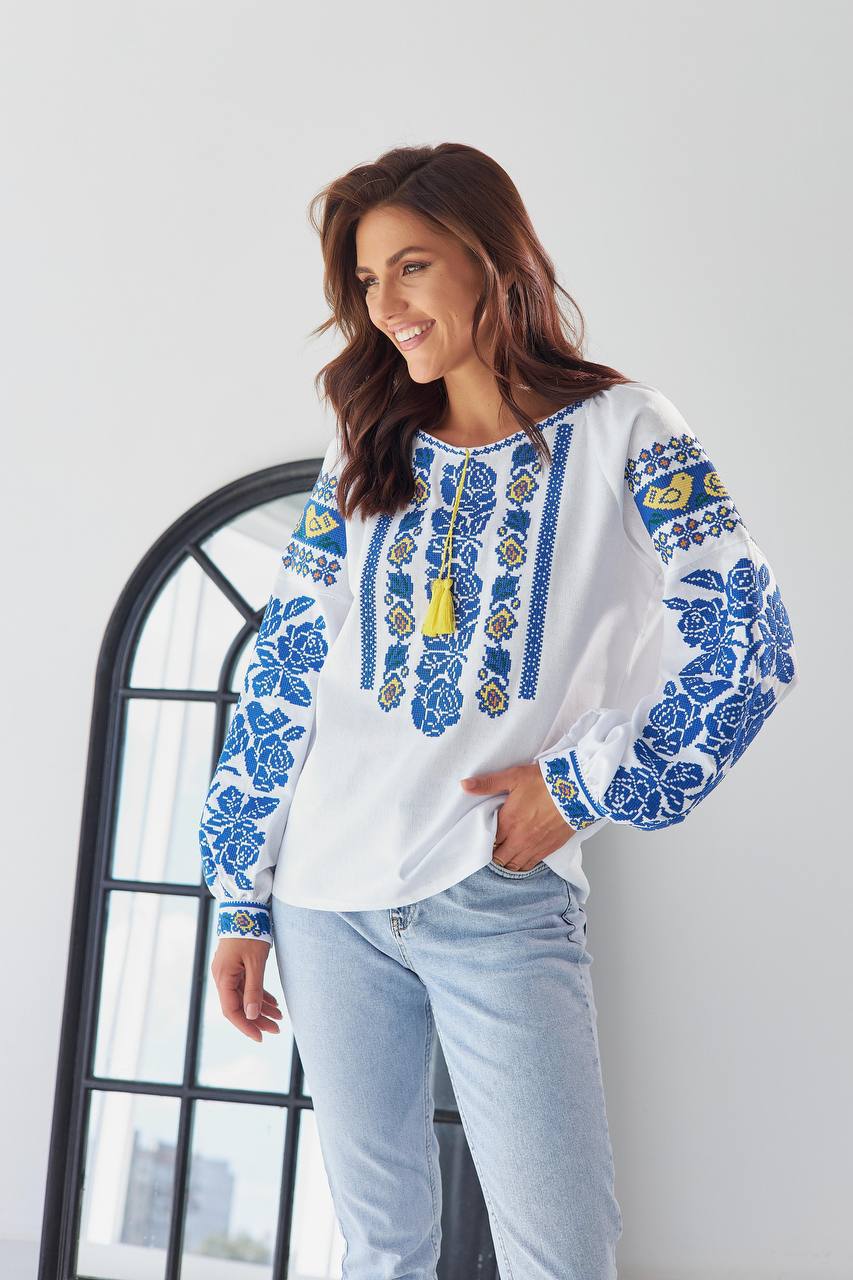 Жіноча вишиванка Птахи (біло-синя) hover image