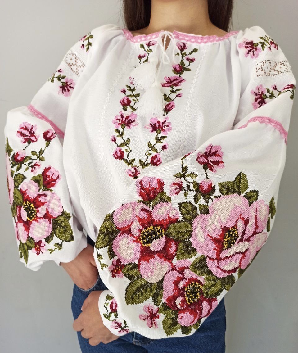 Жіноча вишиванка Рожеві Троянди (біло-рожева) hover image