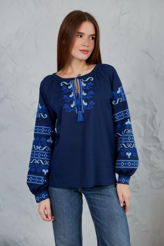 Жіноча вишиванка Стожари  (темно-синя)