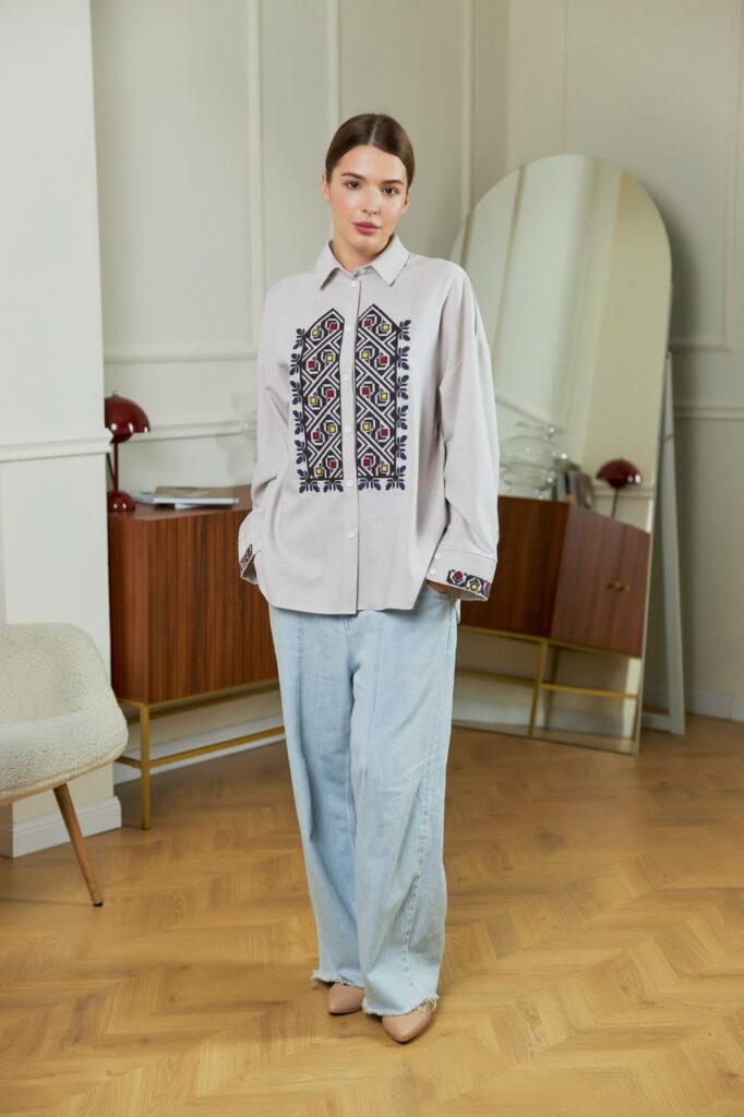 Жіноча вишиванка Серпанок (сіра)