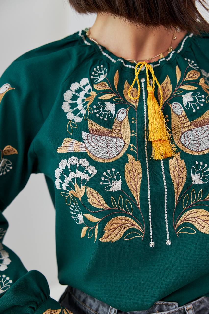 Жіноча вишиванка Дивоцвіт (зелена)
