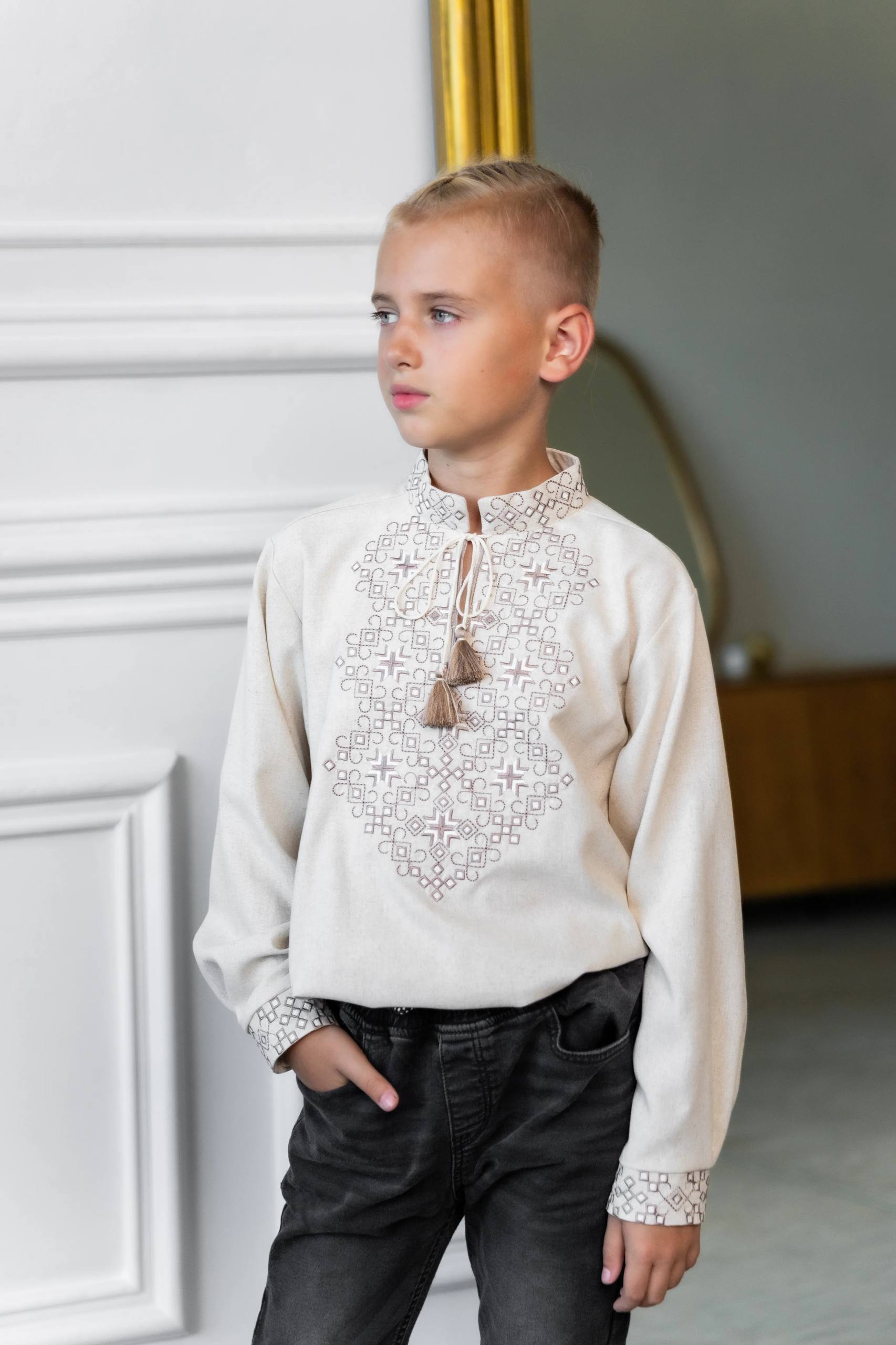 Вишиванка для хлопчика Єдність (меланж з сірий)