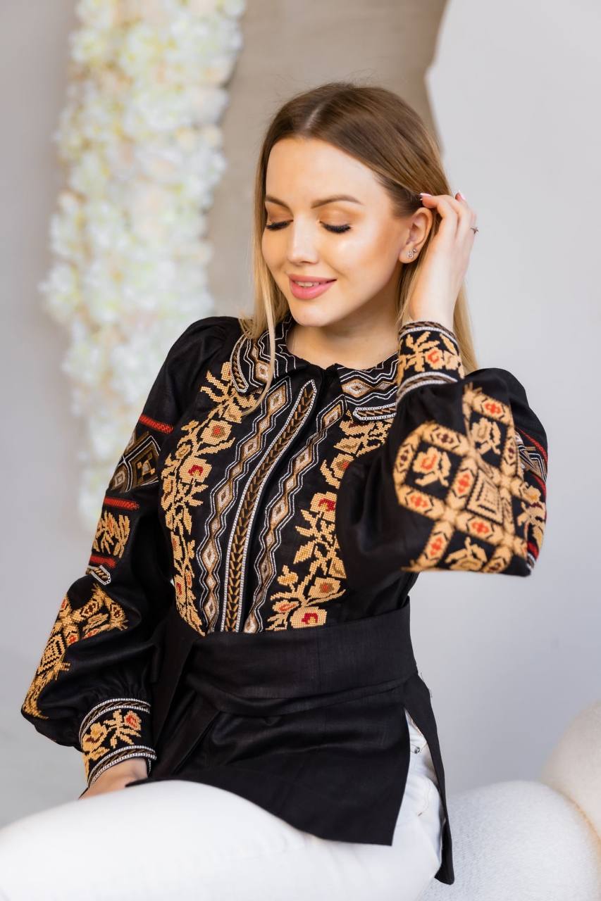 Жіноча вишиванка Мирослава (чорно-золота)