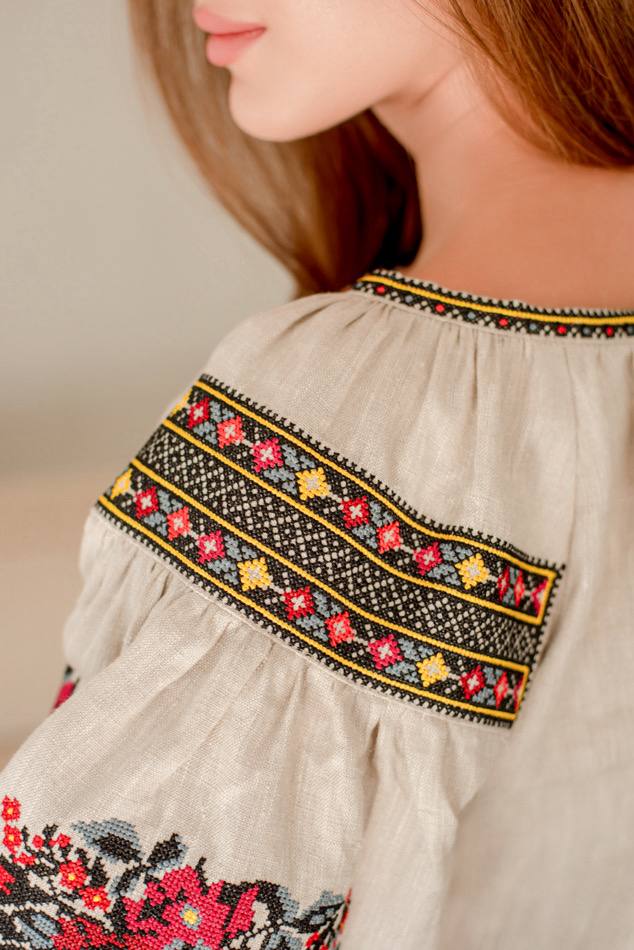 Жіноча вишита сорочка Борщівська (беж)