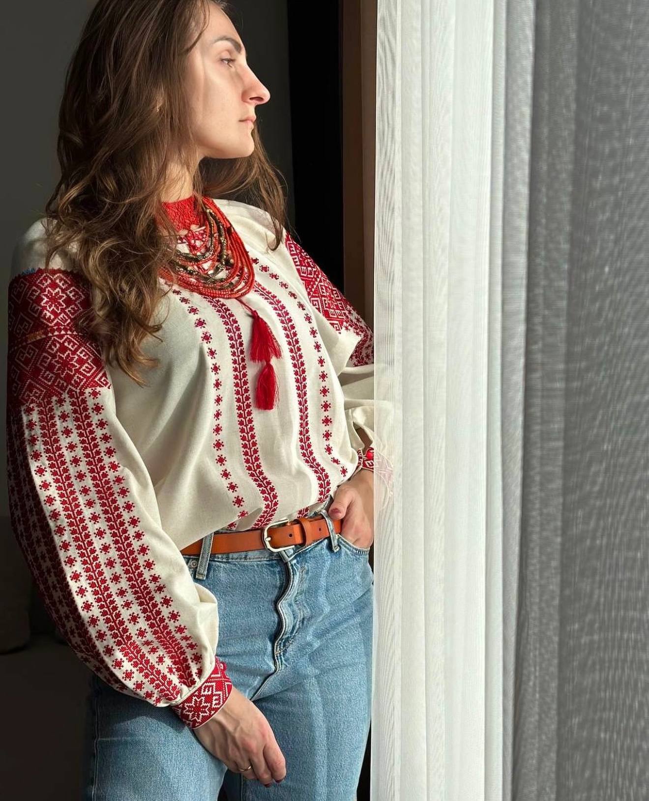 Жіноча вишита сорочка Ошатна (беж) hover image