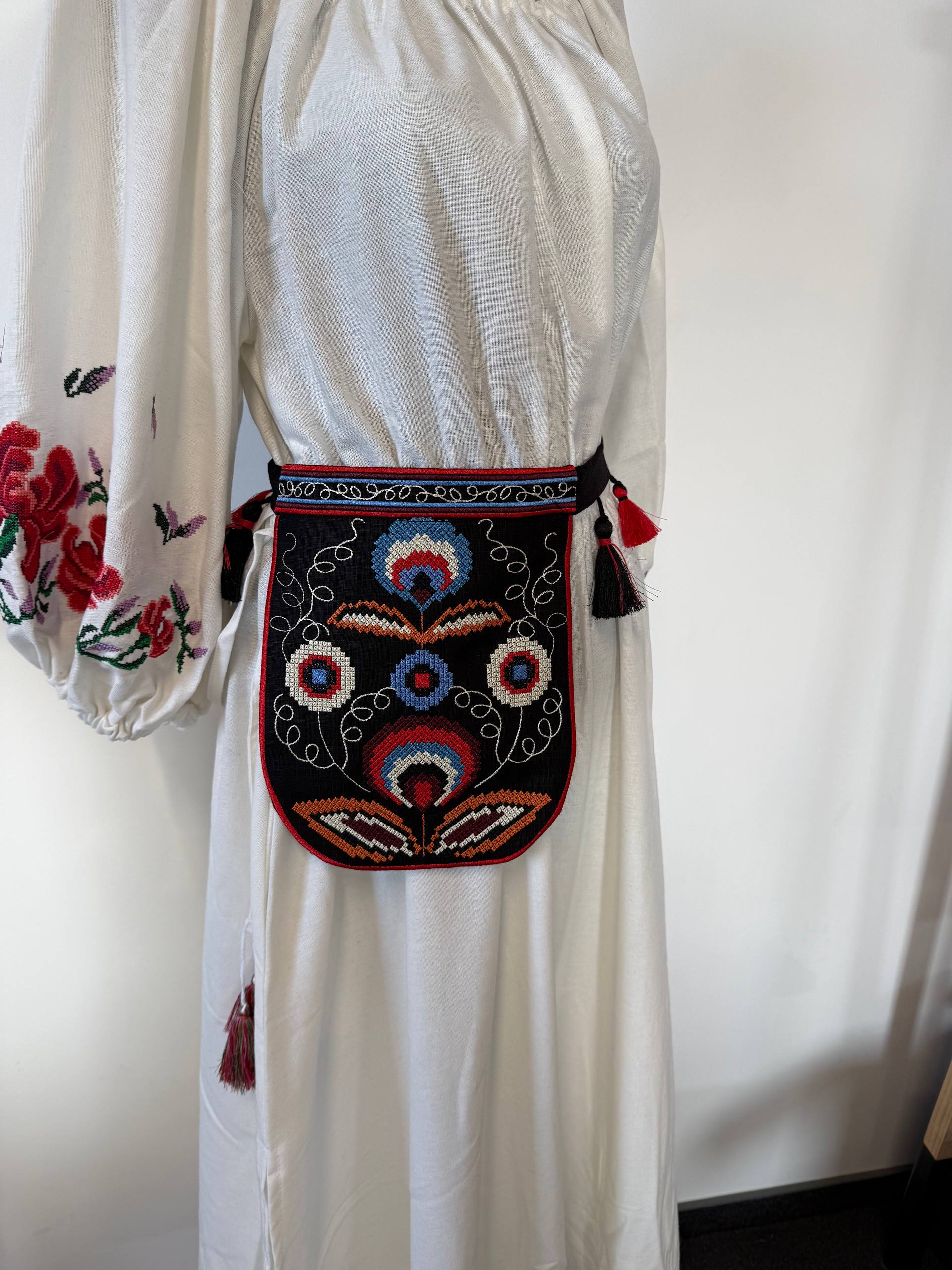 Вишита ладунка Дерево життя (чорна) hover image