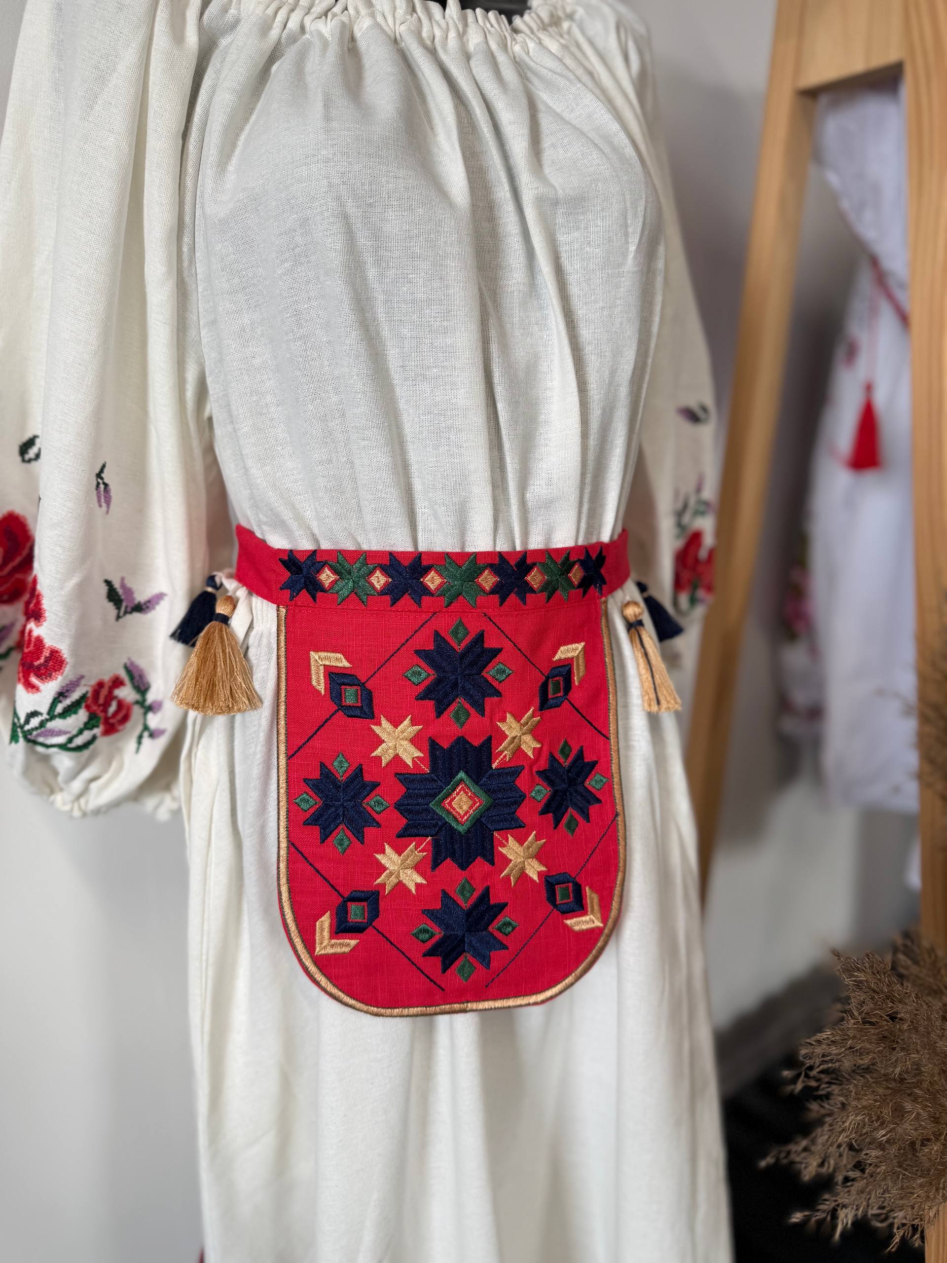 Вишита ладунка Зірка (корал)