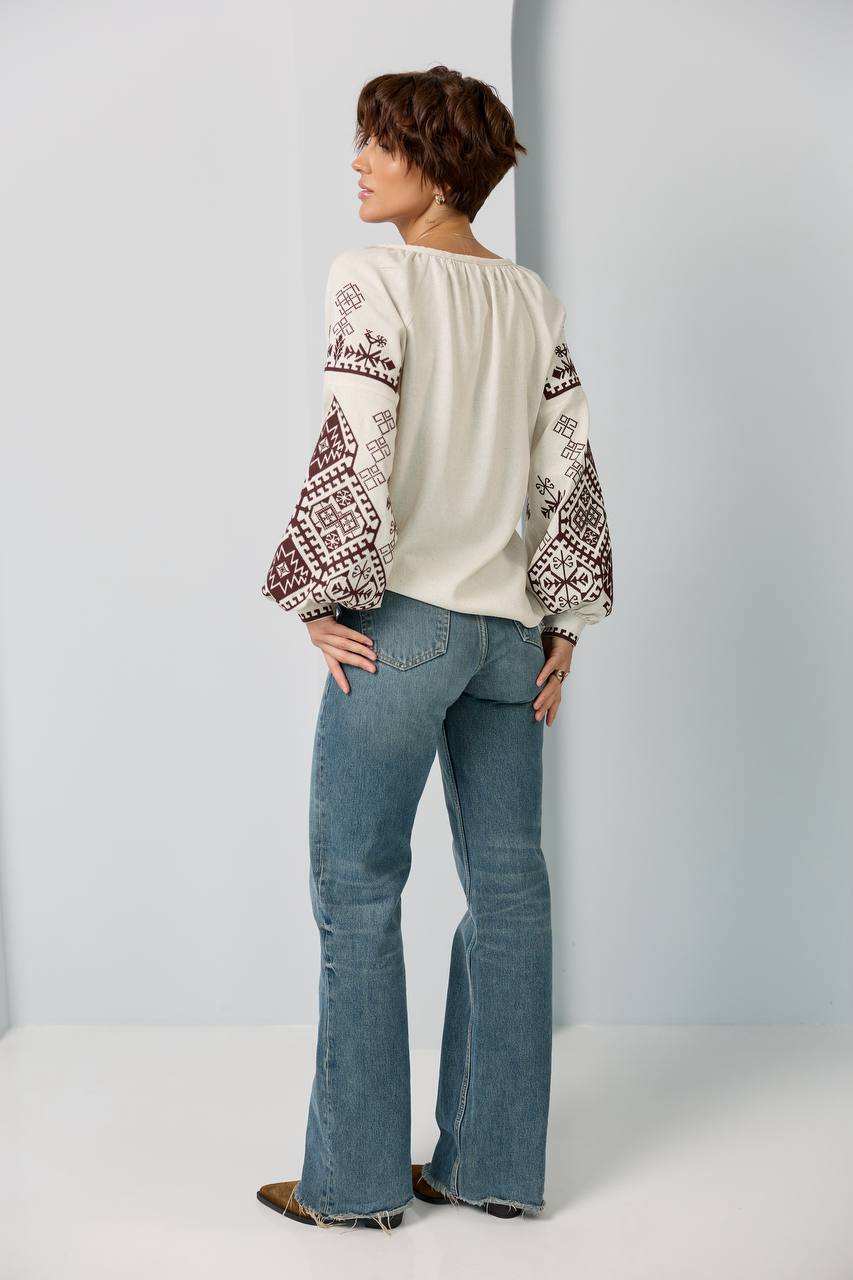 Жіноча вишиванка Оберіг (беж) hover image