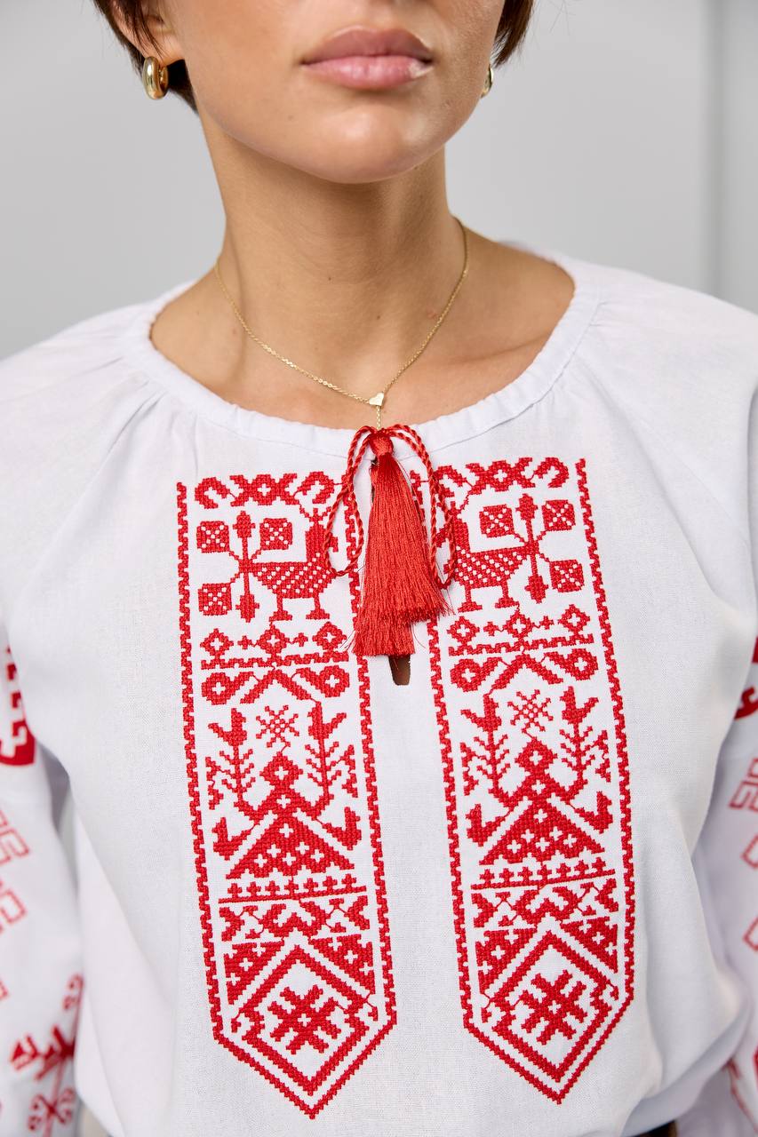 Жіноча вишиванка Оберіг (біло-червона) hover image