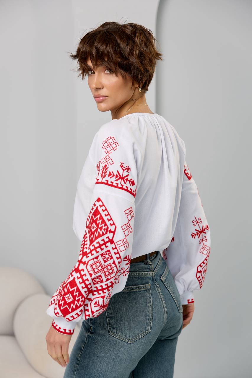 Жіноча вишиванка Оберіг (біло-червона)