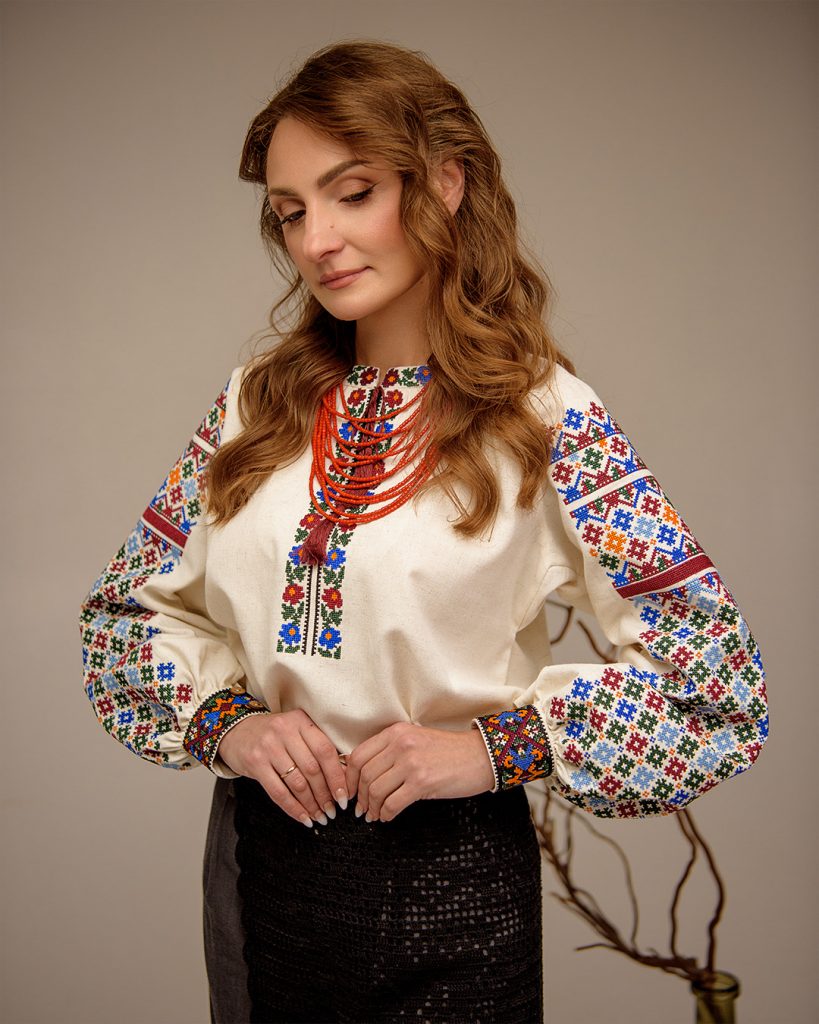 Жіноча вишита сорочка Подільська (беж)