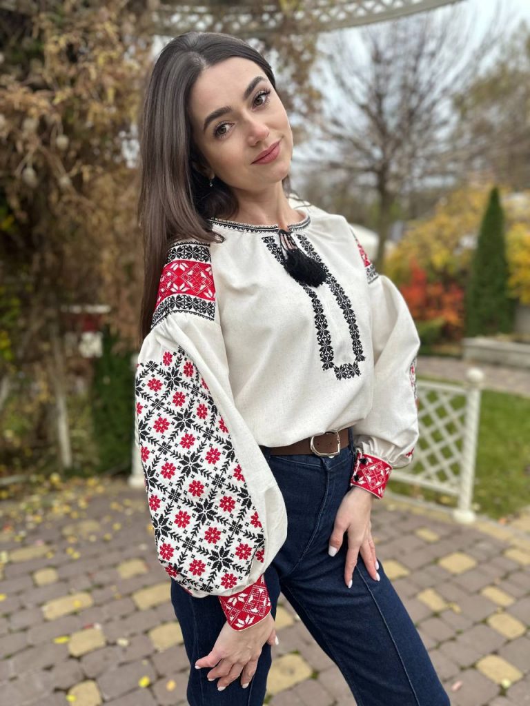 Жіноча вишита сорочка Світлиця (беж)