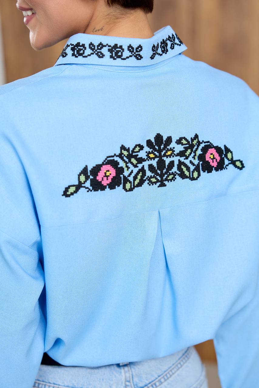 Жіноча вишиванка Трембіта (блакитна)