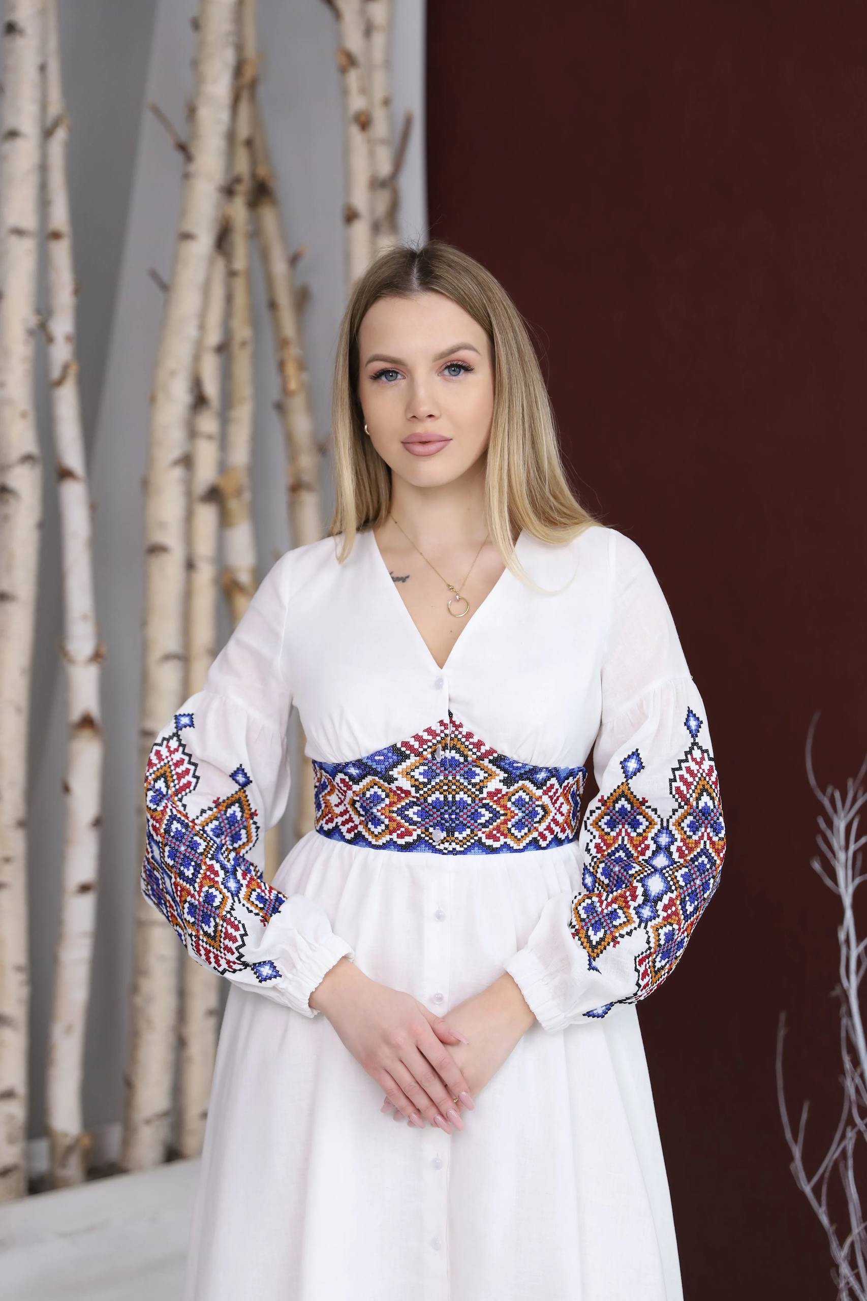 Жіноча вишита сукня Марта (біла) hover image