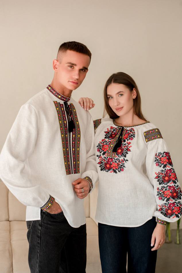 Вишитий комплект Борщівський (білий з червоним)