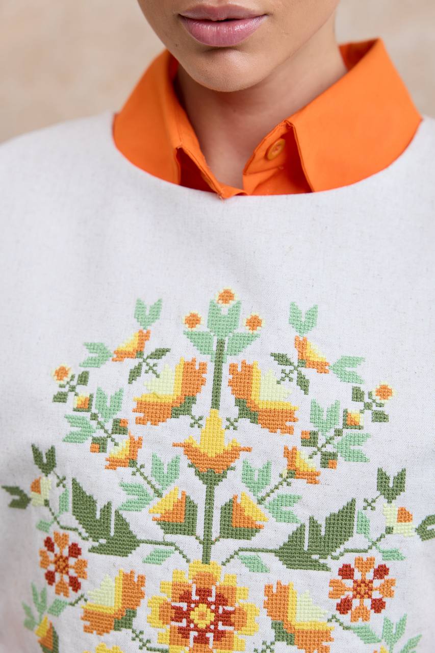 Жіноча вишита манішка Дерево життя  (біла з оранжевим) hover image