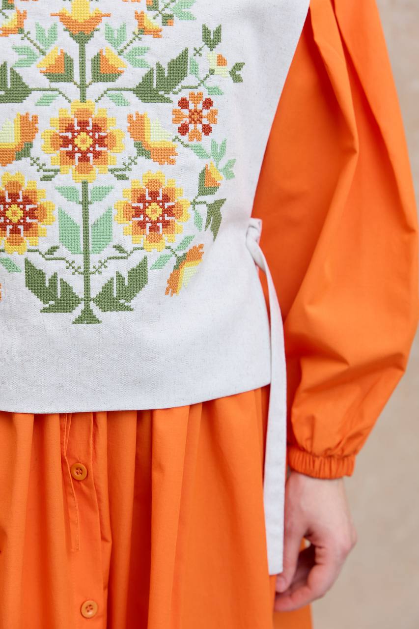 Жіноча вишита манішка Дерево життя  (біла з оранжевим)