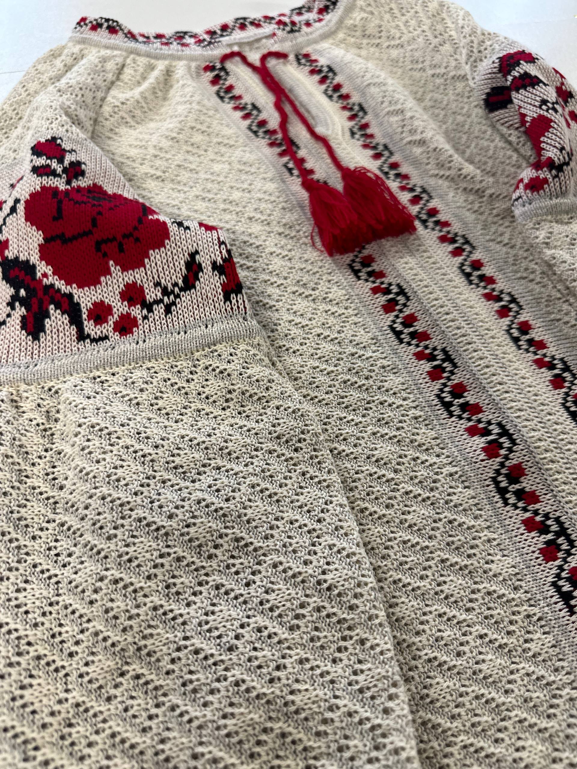 В’язана жіноча вишиванка Газдиня (беж)