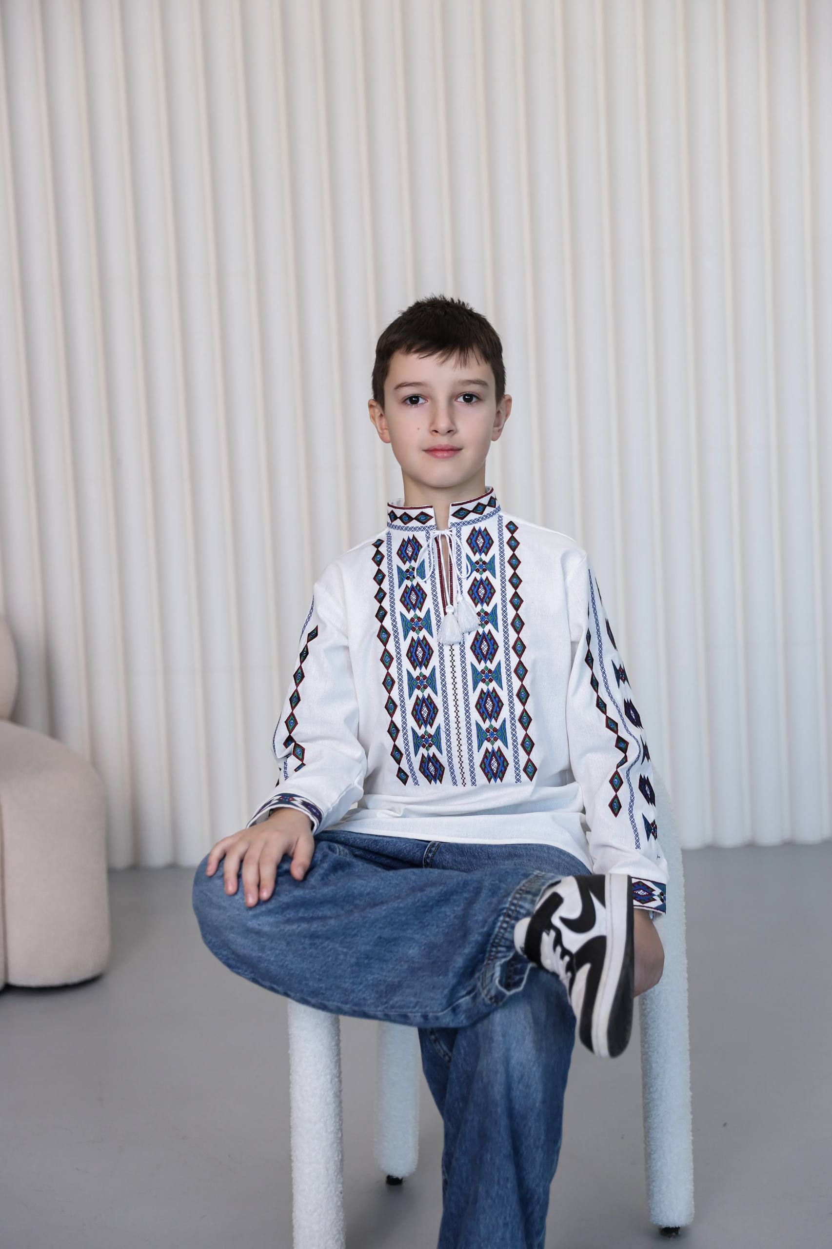 Вишиванка для хлопчика Добрян  (біла)