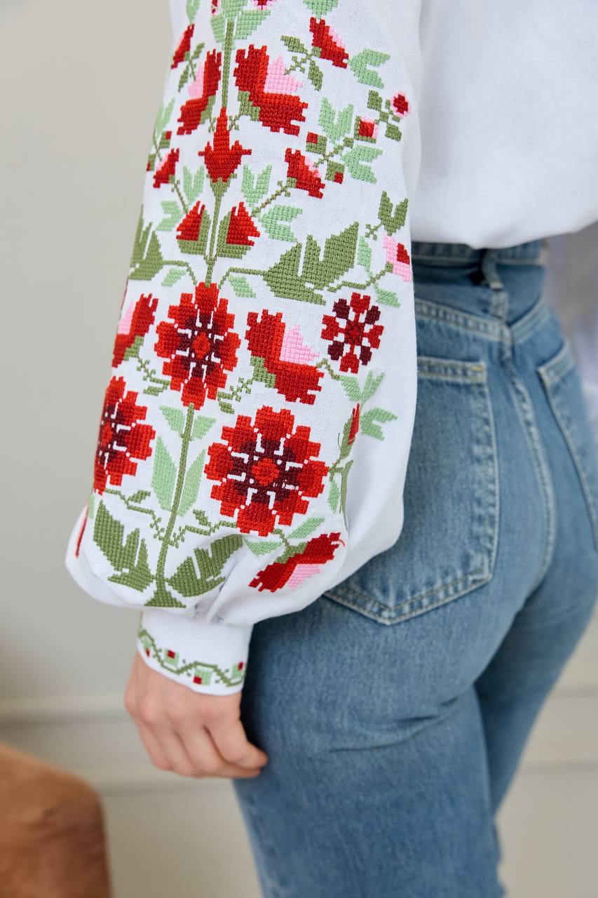 Жіноча вишиванка Дерево життя  (біла) hover image