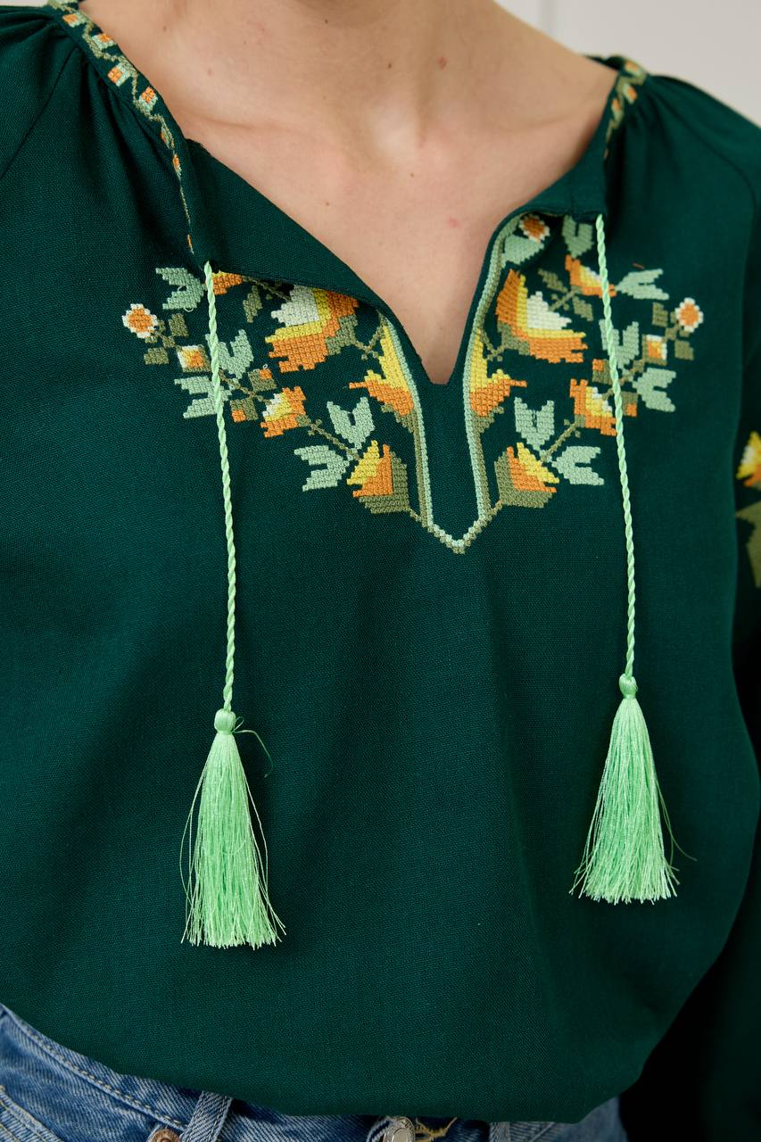 Жіноча вишиванка Дерево життя  (зелена) hover image