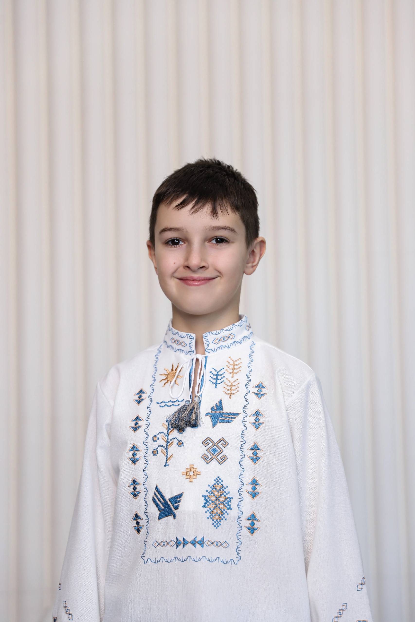 Вишиванка для хлопчика Живослав (біла) hover image