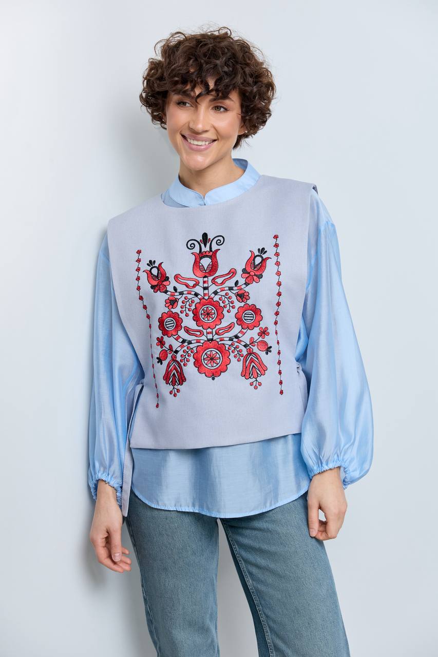 Жіноча вишита манішка Квітуча  (сіра)