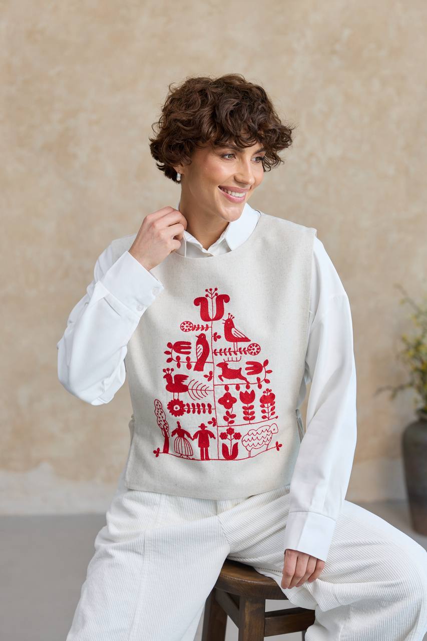 Жіноча вишита манішка Етно код  (беж з червоним)