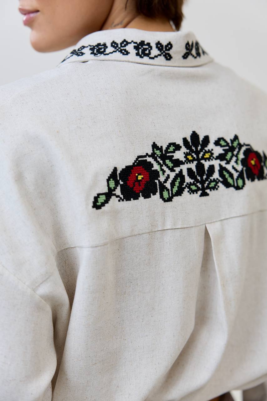 Жіноча вишиванка Трембіта (молочна)