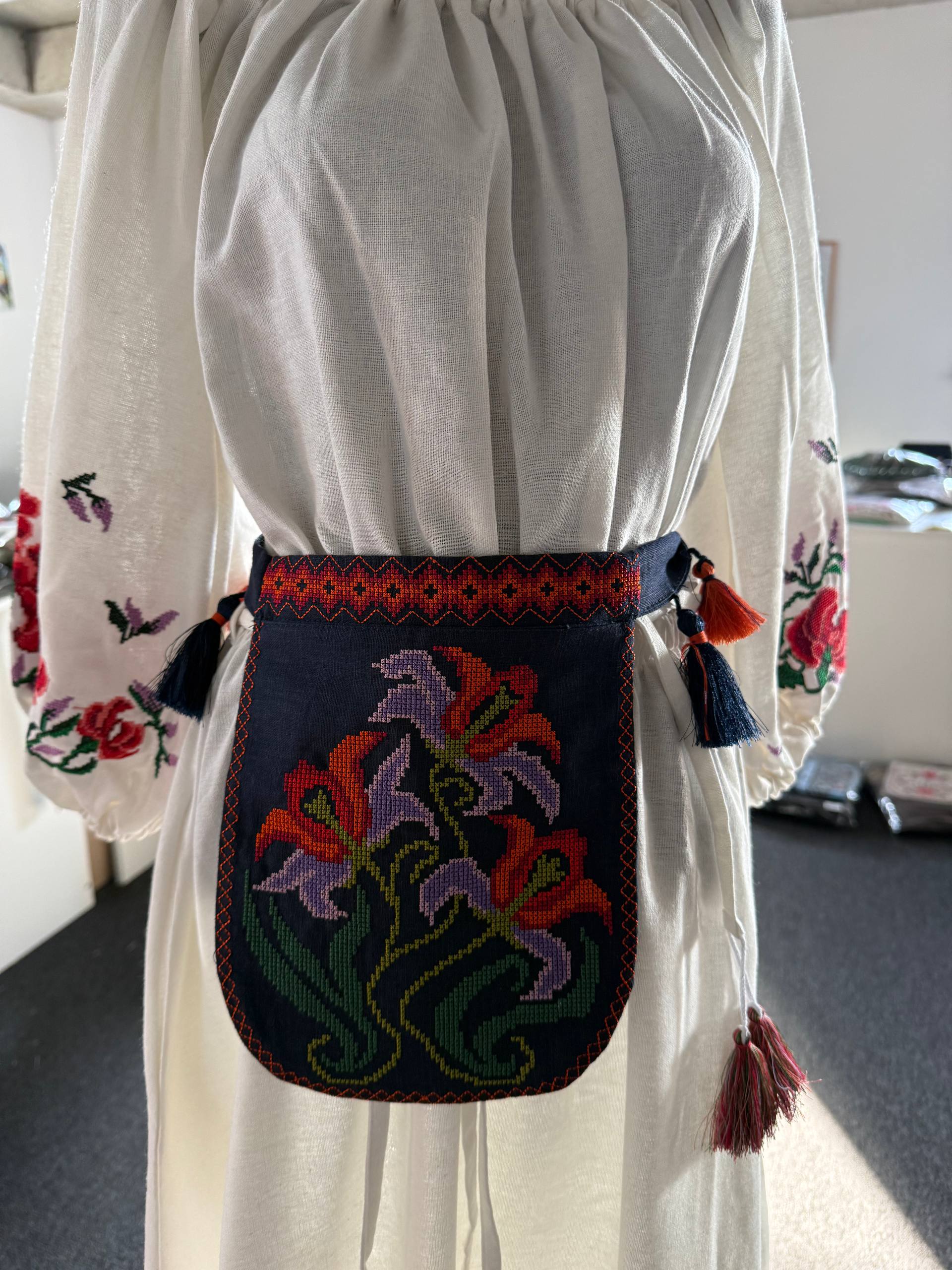 Вишита ладунка Ірис (темно-синя) hover image