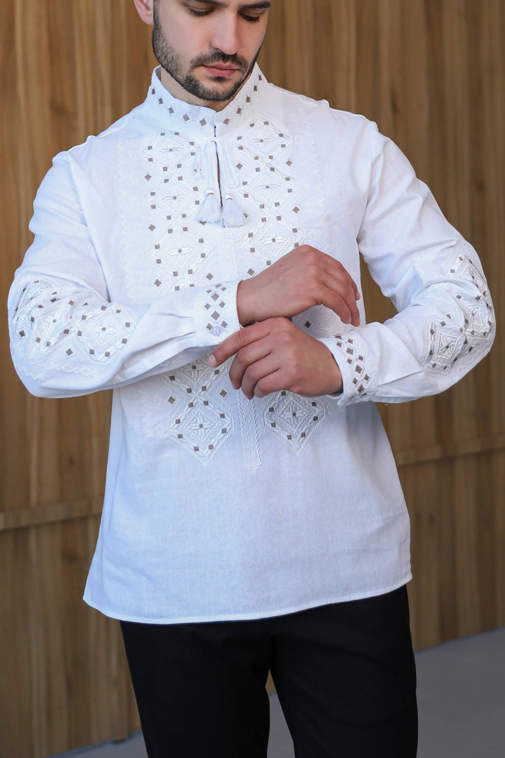 Чоловіча вишиванка Горгани (біла по білому) hover image